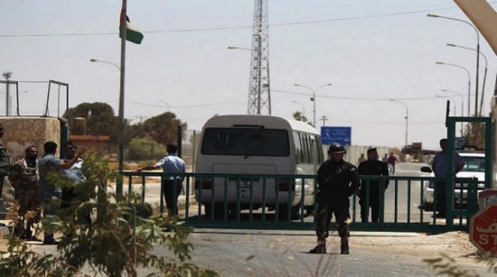 مسؤول عراقي يدعو لإعادة فتح منفذ طريبيل الحدودي مسؤول عراقي يدعو لإعادة فتح منفذ طريبيل الحدودي