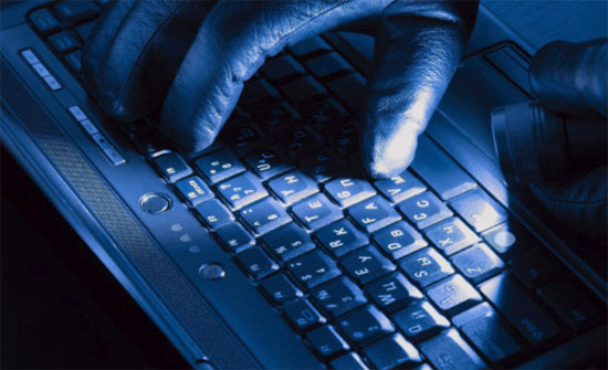 التعامل مع 9275 قضية تتعلق بالابتزاز الإلكتروني والتشهير خلال 2021