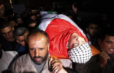 تشييع جثامين ستة فلسطينيين كانوا محتجزين لدى إسرائيل تشييع جثامين ستة فلسطينيين كانوا محتجزين لدى إسرائيل
