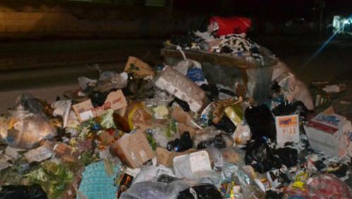 مطالب بحل مشكلة تراكم النفايات في عنجره