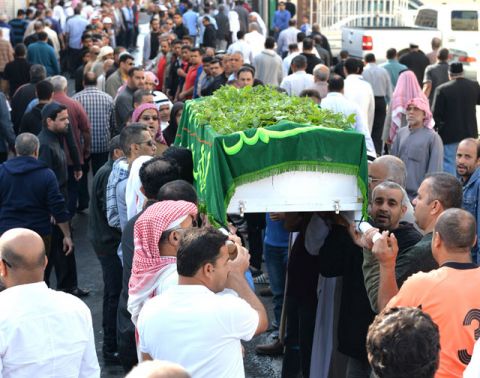 البحرين : تشييع جثمان طالبة توفيت بسبب حريق في عمان البحرين : تشييع جثمان طالبة توفيت بسبب حريق في عمان