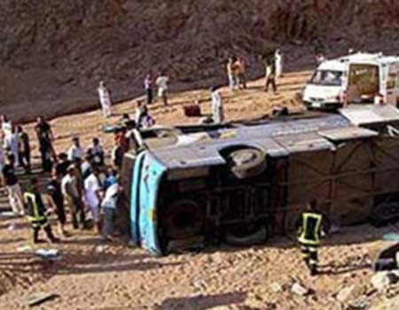 لبنان: قتلى وجرحى في اصطدام حافلة تقلّ لاجئين سوريين