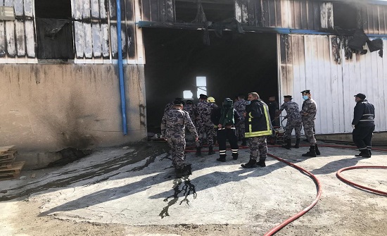 بالصور : إخماد حريق مصنع أسمدة في محافظة معان بالصور : إخماد حريق مصنع أسمدة في محافظة معان