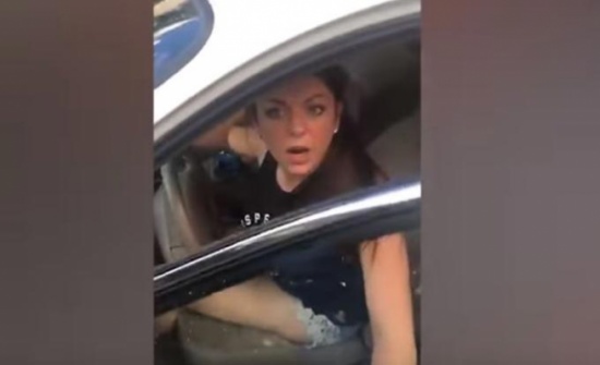 فيديو....ما فعله هذان الحبيبان في السيارة كان صادماً... وما حدث لهما درساً للجميع!