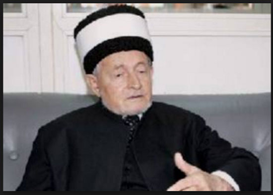 ابناء الزرقاء يشيعون جثمان الشيخ عبدالباقي جمو ابناء الزرقاء يشيعون جثمان الشيخ عبدالباقي جمو
