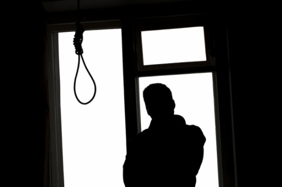 شاب ثلاثيني ينتحر شنقاً بمستشفى الكرك شاب ثلاثيني ينتحر شنقاً بمستشفى الكرك