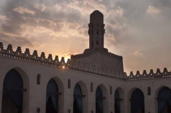 تعرّفوا على الفنّان الكبير الذي يعمل كمؤذن في رمضان.. لن تصدقوا! تعرّفوا على الفنّان الكبير الذي يعمل كمؤذن في رمضان.. لن تصدقوا!