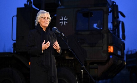 وزيرة الدفاع الألمانية: نبحث نقل قواتنا في مالي إلى بلد آخر