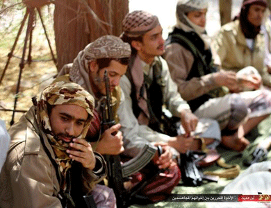 صورة لحفل استقبال أعضاء القاعدة الفارين من السجن المركزي بصنعاء صورة لحفل استقبال أعضاء القاعدة الفارين من السجن المركزي بصنعاء