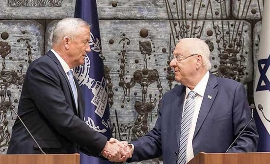 الرئيس الإسرائيلي يرفض تمديد المهلة المحددة لغانتس لتشكيل حكومة الرئيس الإسرائيلي يرفض تمديد المهلة المحددة لغانتس لتشكيل حكومة