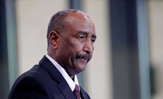 البرهان و”حميدتي” يؤكدان أن لا مجال لـ”انقلاب عسكري” في السودان البرهان و”حميدتي” يؤكدان أن لا مجال لـ”انقلاب عسكري” في السودان