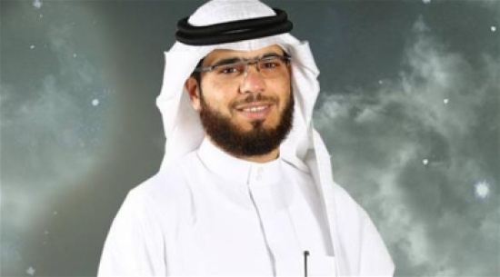 بالفيديو : فعل محرم حتى أمام الزوج