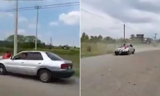 فيديو: رجل يعاقب زوجته على خيانتها بطريقة قاسية فيديو: رجل يعاقب زوجته على خيانتها بطريقة قاسية