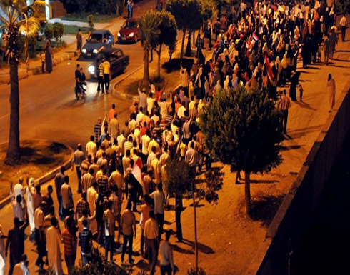 جرحى خلال محاولة تفريق مظاهرة ليلية في القاهرة