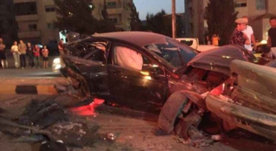حادث تصادم 10 مركبات تسبب بوفاة وإصابات في عمان حادث تصادم 10 مركبات تسبب بوفاة وإصابات في عمان