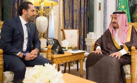 الملك سلمان يلتقي سعد الحريري في قصره في الرياض