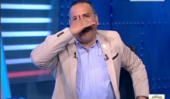 شاهد.. مذيع يزغرط على الهواء احتفالا بالقناة الجديدة