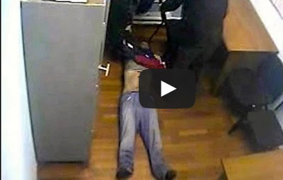 طرد ضباط شرطة جروا متهما من المستشفى للمطار