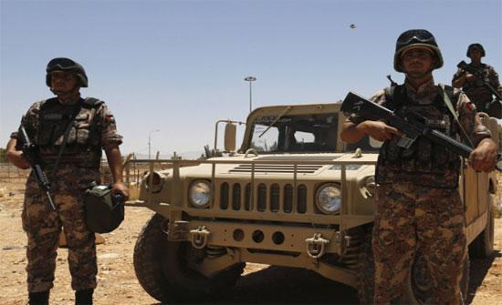الجيش يقبض على 3 متسللين من سوريا