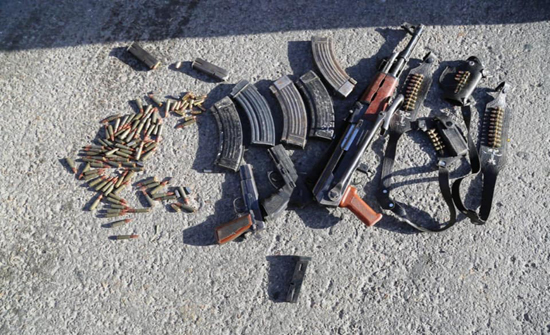 صور : مقتل مطلوب و إصابة اخر بمداهمة في البادية الشمالية