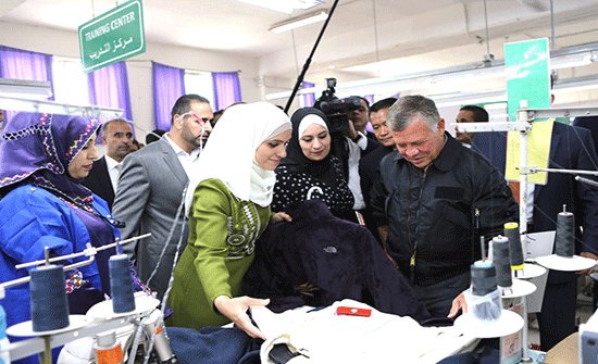 الملك يزور مصنع شركة جرش للازياء الملك يزور مصنع شركة جرش للازياء