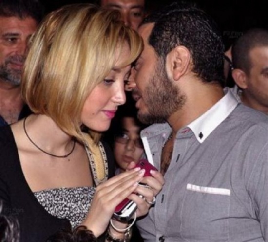 تامر حسني: زوجتي مرت بلحظات بين الموت والحياة.. وحبي لها زاد تامر حسني: زوجتي مرت بلحظات بين الموت والحياة.. وحبي لها زاد