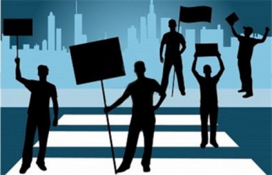 اعتصام عمال الحراج في زراعة عجلون اعتصام عمال الحراج في زراعة عجلون