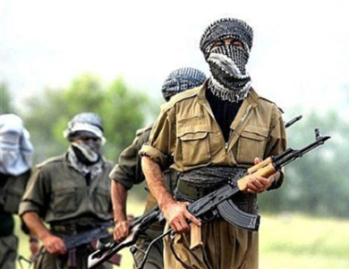 وحدات الحماية الشعبية الكردية تعدم 52 شخصاً في قامشلي وحدات الحماية الشعبية الكردية تعدم 52 شخصاً في قامشلي
