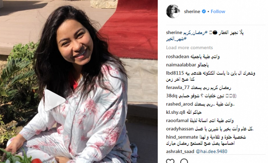بالفيديو.. شيرين عبد الوهاب على الأرض بالبيجاما ومن دون ماكياج! بالفيديو.. شيرين عبد الوهاب على الأرض بالبيجاما ومن دون ماكياج!