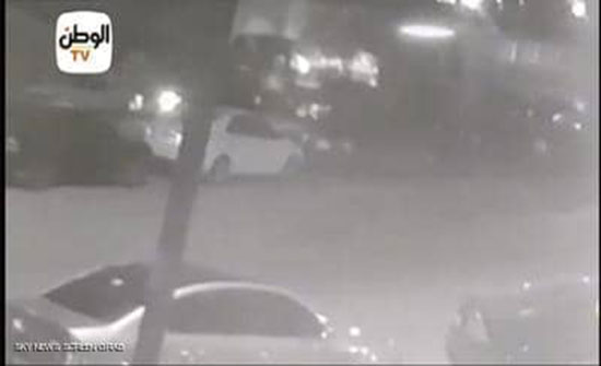 فيديو للحظة مقتل ضابط النزهة على يد مسلحين مجهولين بمصر فيديو للحظة مقتل ضابط النزهة على يد مسلحين مجهولين بمصر