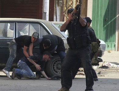 قتيل في اشتباك مسلح بين فلسطينيين وحزب الله جنوب بيروت