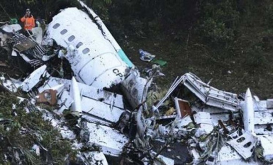 نتائج تقرير هيئة الطيران الكولومبية: نفاد الوقود وراء تحطم طائرة الفريق البرازيلي