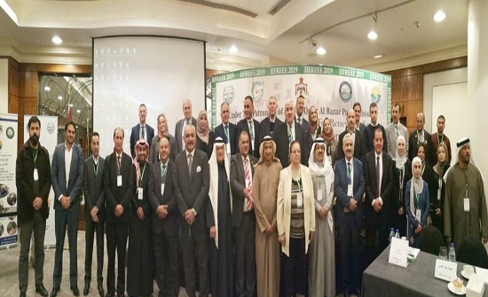 منتدون يوصون بتأسيس منتدى عربي هندي للطاقة المتجددة بعمان منتدون يوصون بتأسيس منتدى عربي هندي للطاقة المتجددة بعمان