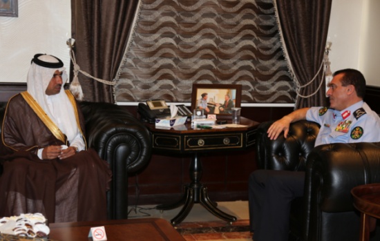مدير الأمن العام والقائم بالأعمال القطري يبحثان التعاون الامني مدير الأمن العام والقائم بالأعمال القطري يبحثان التعاون الامني