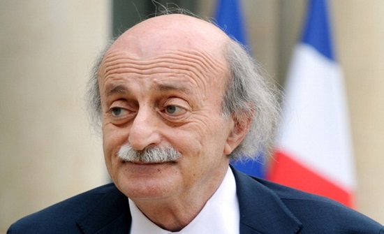 جنبلاط يتهم رئيس حكومة لبنان بالتحضير لـ"انقلاب مالي"