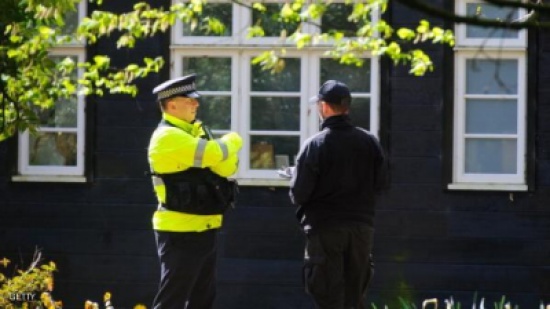 القبض على لصين اتصلا بالشرطة بالخطأ