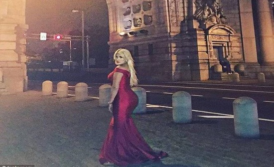 امرأة مشردة تكشف كيف أصبحت من الأثرياء !