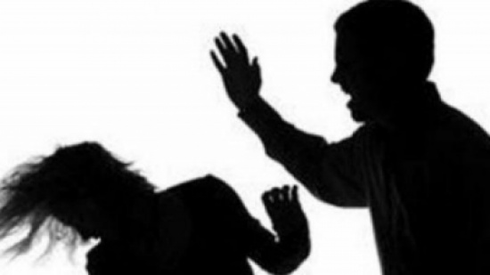 زوجة مصرية تشعل مواقع التواصل بقائمة أسعار خدمات زوجها.. والأخير يرد زوجة مصرية تشعل مواقع التواصل بقائمة أسعار خدمات زوجها.. والأخير يرد
