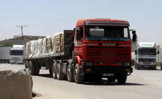 شركات النقل في غزة تعلق نقل البضائع