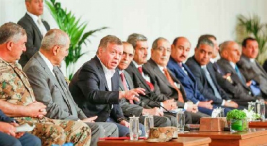 الملك يلتقي وجهاء الطفيلة..صور