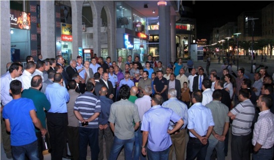 بلتاجي يعلن اعادة فتح شارع الوكالات بلتاجي يعلن اعادة فتح شارع الوكالات