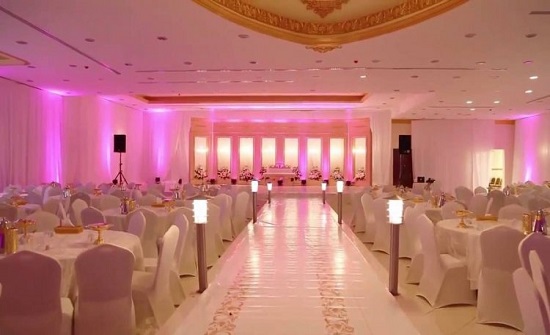 اغلاق صالة أفراح بالزرقاء لعدم الالتزام بالعدد المقرر