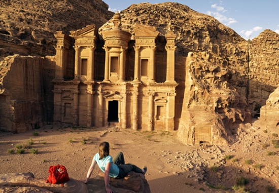 نسبة التشغيل في قطاع السياحة بالأردن 6 %