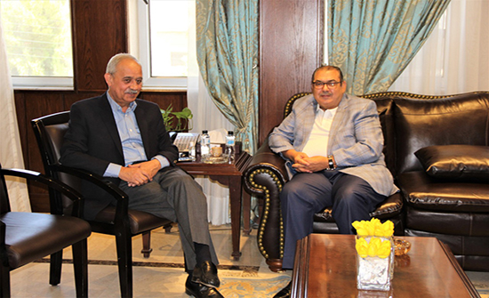 القطاعان التجاري والصناعي يؤكدان ضرورة تعزيز التشاركية مع الحكومة