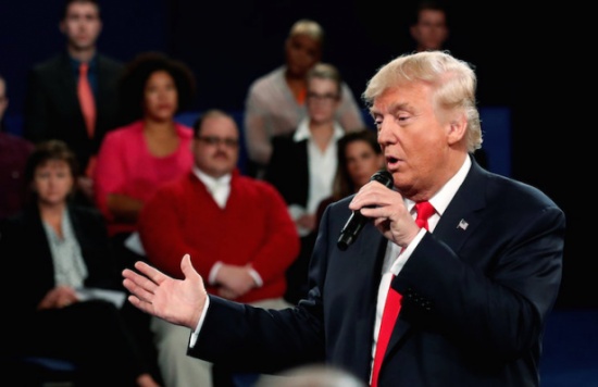 ترامب يعلن أنه سيتنازل عن راتبه كرئيس للولايات المتحدة