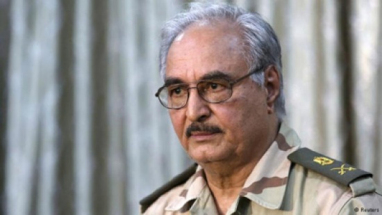 ليبيا: نجاة حفتر من محاولة اغتيال قرب بنغازي