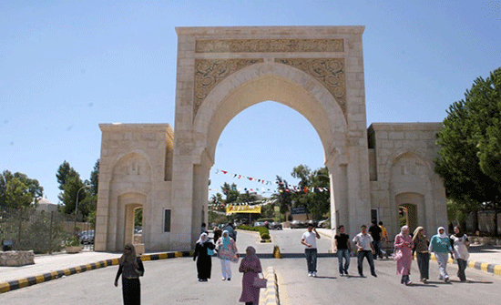 الزعبي: نقل نماذج عالمية في عدد من كليات جامعة البلقاء الزعبي: نقل نماذج عالمية في عدد من كليات جامعة البلقاء