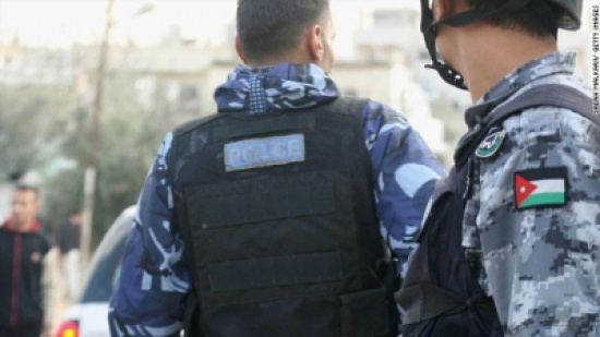 وفاة و 4 اصابات في تدهور مركبة لقوات الدرك في الموقر وفاة و 4 اصابات في تدهور مركبة لقوات الدرك في الموقر