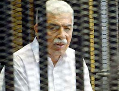 إخلاء سبيل أحمد نظيف على ذمة إعادة محاكمته إخلاء سبيل أحمد نظيف على ذمة إعادة محاكمته