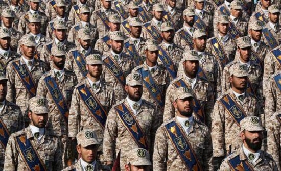 طهران ترد على تهديد ترامب حول تدمير الزوارق الإيرانية